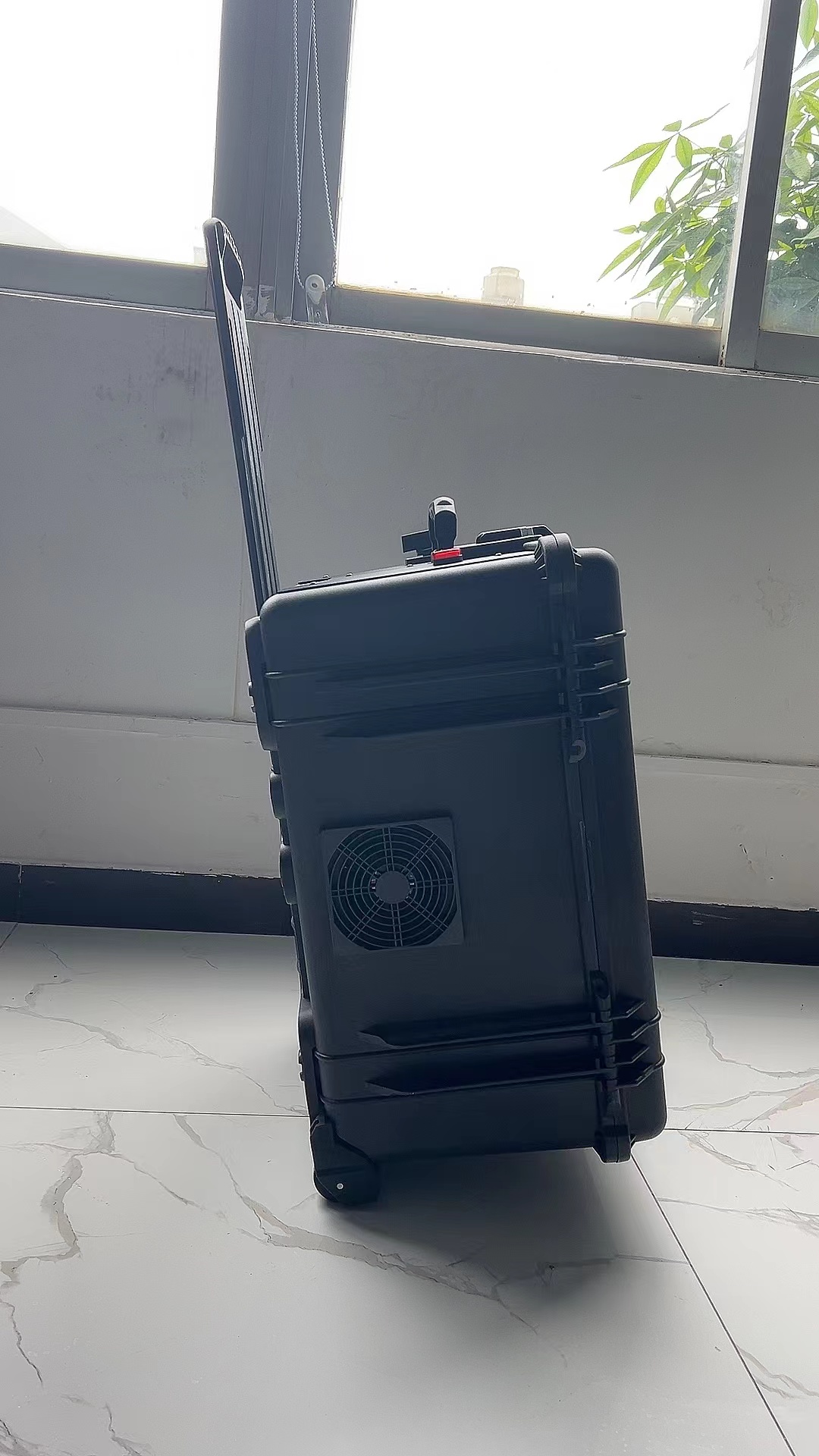 江达手拉箱型移动通信干扰器